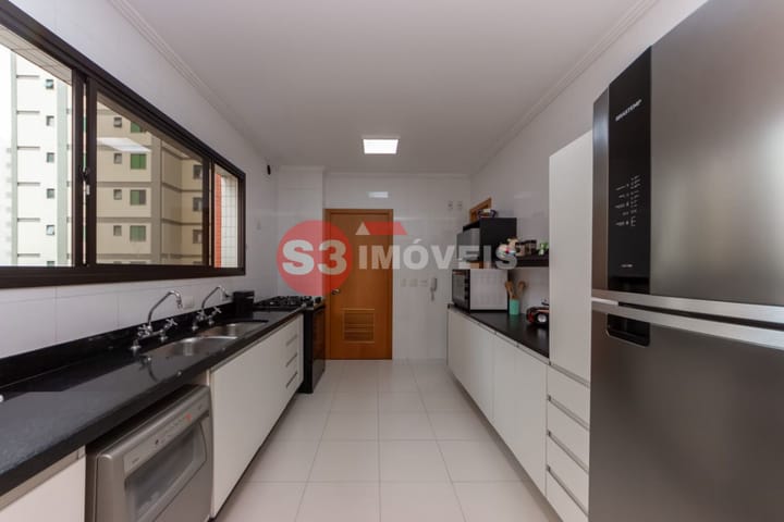 Apartamento à venda com 4 quartos, 208m² - Foto 18