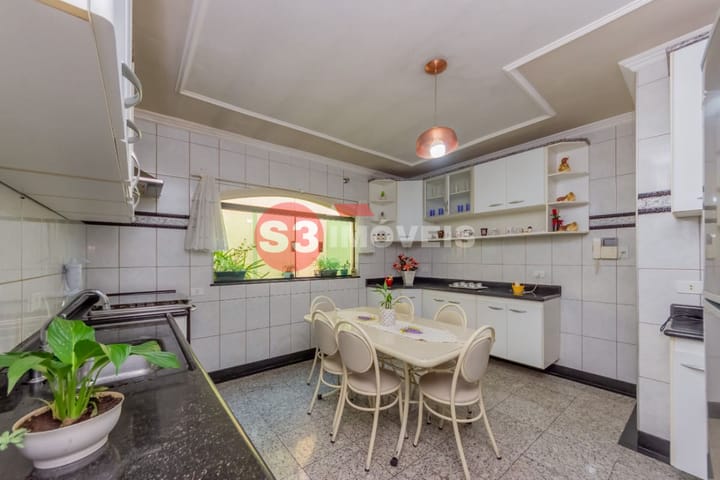 Casa à venda com 3 quartos, 322m² - Foto 9