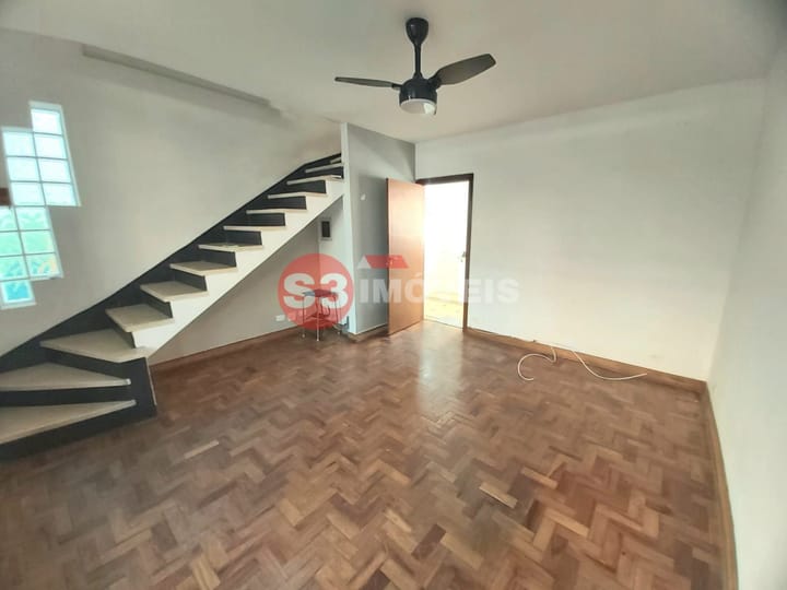 Casa à venda com 2 quartos, 60m² - Foto 1