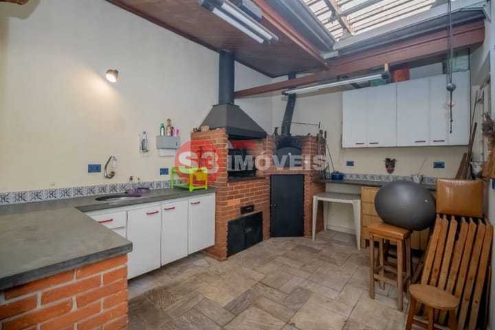 Casa à venda com 3 quartos, 256m² - Foto 14