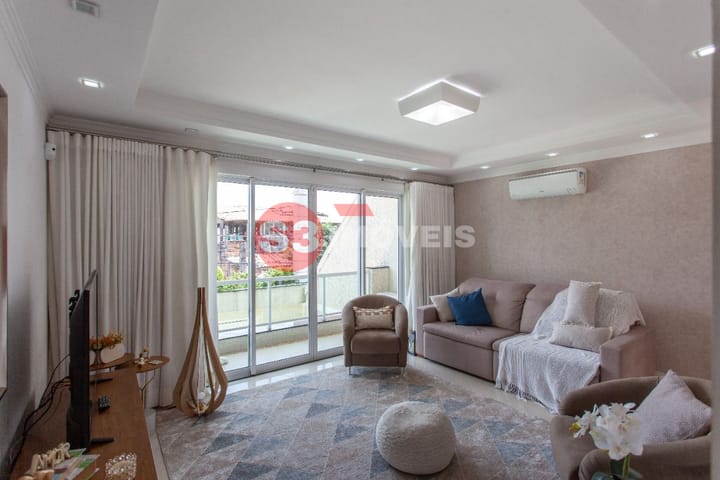 Casa à venda com 3 quartos, 126m² - Foto 1