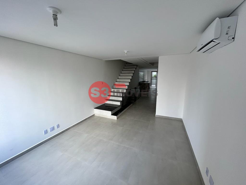 Casa à venda com 3 quartos, 170m² - Foto 1