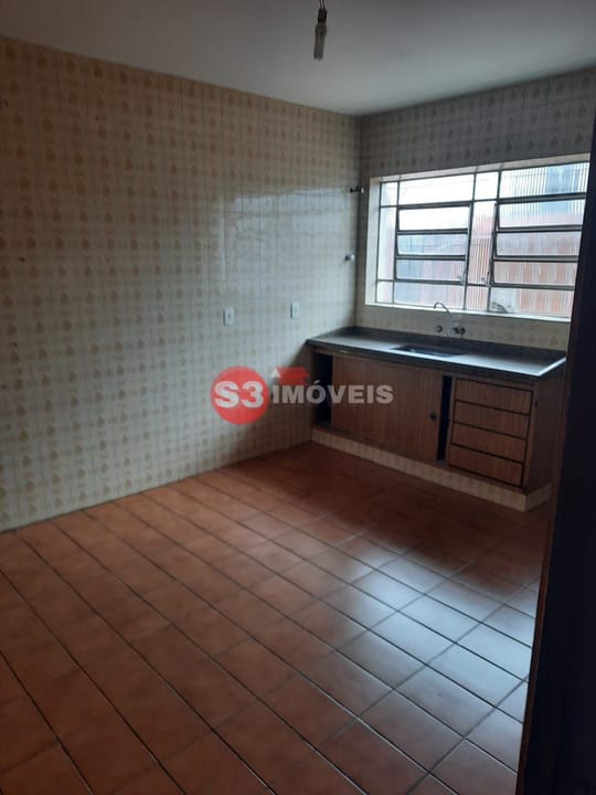 Casa à venda com 5 quartos, 200m² - Foto 9