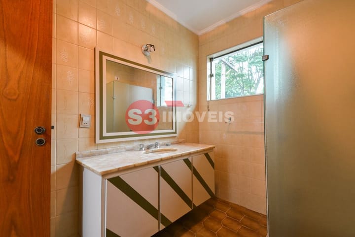 Casa à venda com 4 quartos, 331m² - Foto 49