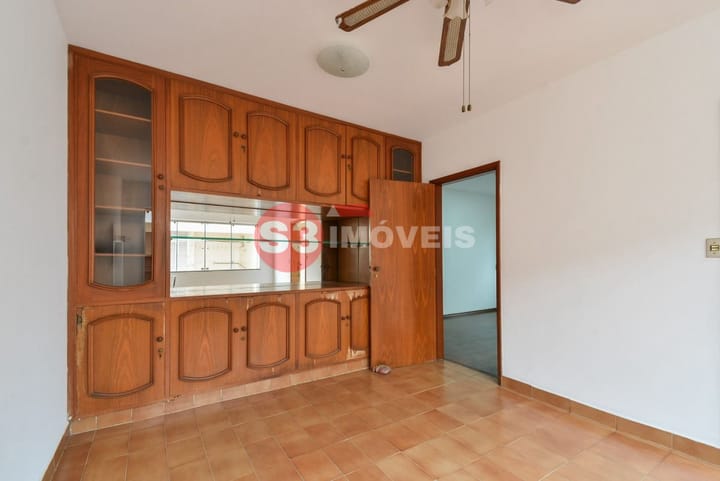 Casa à venda com 4 quartos, 331m² - Foto 17