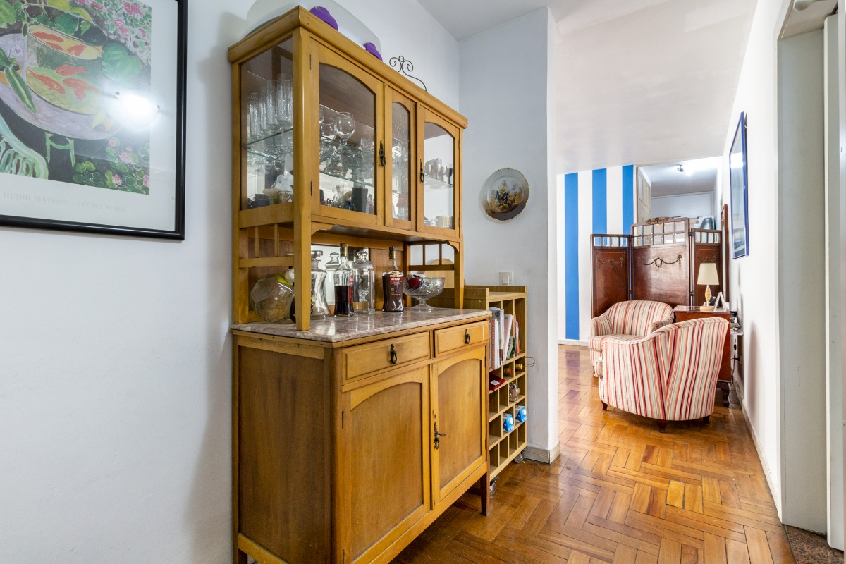 Apartamento à venda com 3 quartos, 180m² - Foto 6