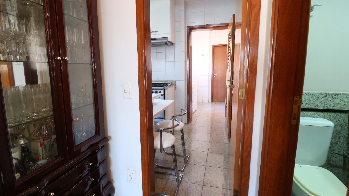 Apartamento à venda com 4 quartos, 226m² - Foto 36