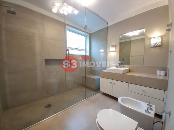 Apartamento à venda e aluguel com 3 quartos, 250m² - Foto 19