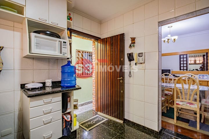 Casa à venda com 3 quartos, 250m² - Foto 17