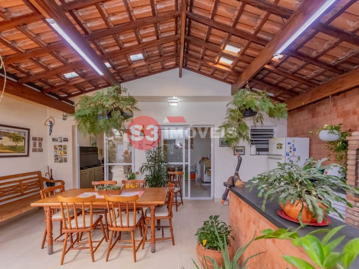 Casa à venda com 4 quartos, 237m² - Foto 12