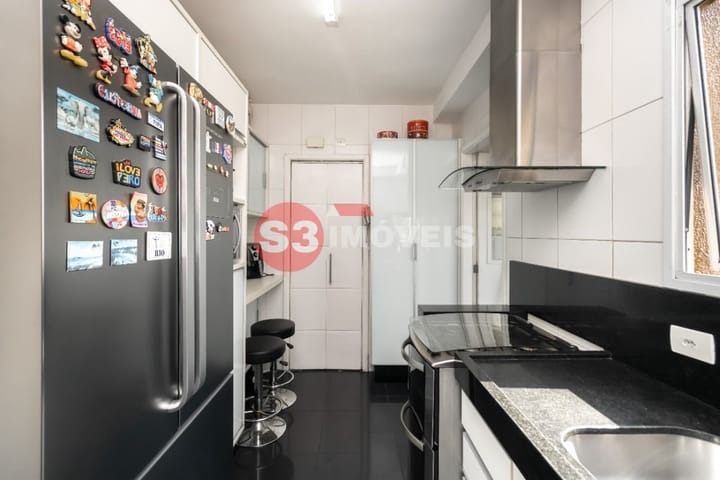 Apartamento à venda com 3 quartos, 142m² - Foto 11