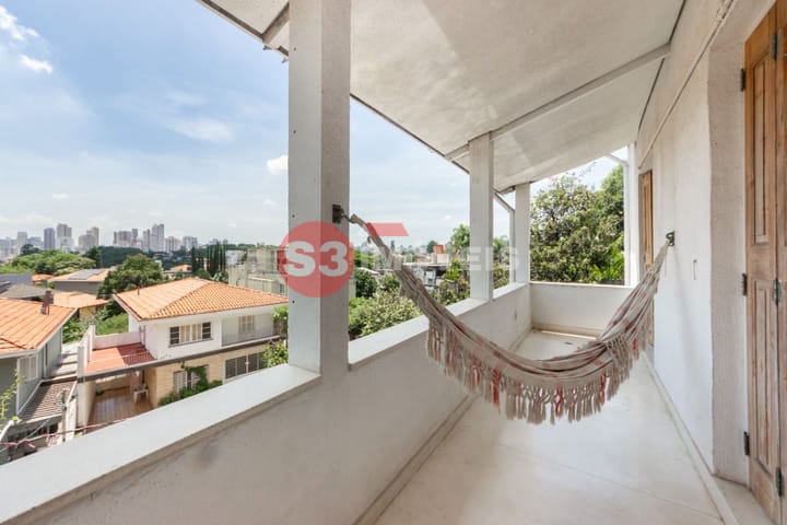 Casa à venda com 3 quartos, 333m² - Foto 9