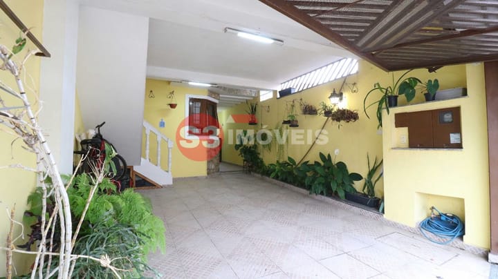 Casa à venda com 3 quartos, 125m² - Foto 1