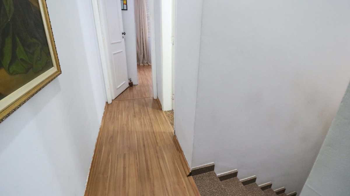 Casa à venda com 4 quartos, 200m² - Foto 17