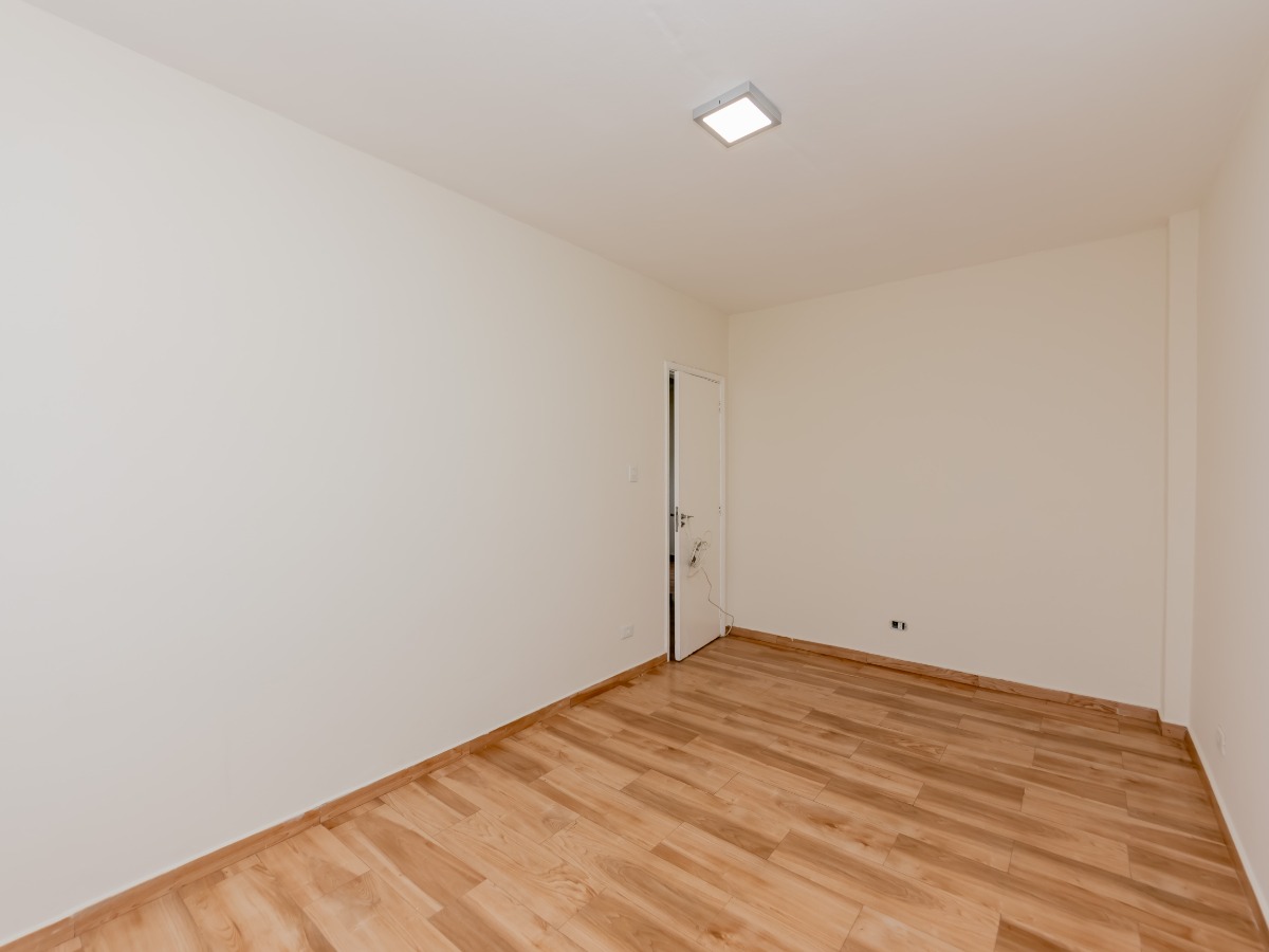 Apartamento à venda com 2 quartos, 62m² - Foto 11