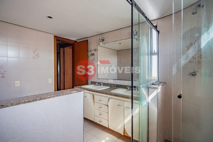 Apartamento à venda com 4 quartos, 253m² - Foto 35