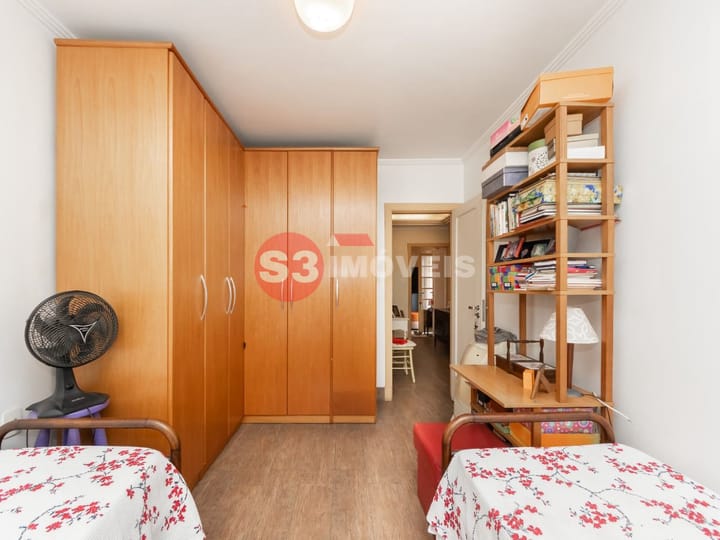 Casa à venda com 3 quartos, 220m² - Foto 11