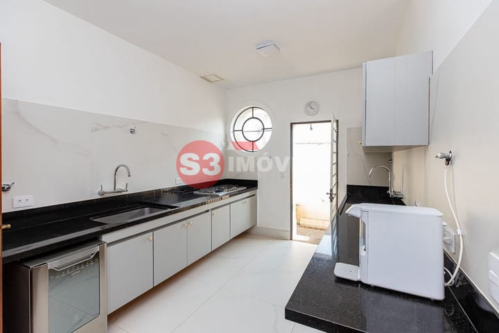 Casa à venda com 4 quartos, 450m² - Foto 18