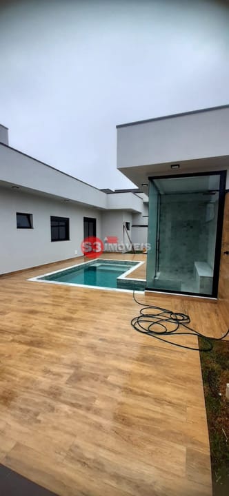 Casa de Condomínio à venda com 3 quartos, 210m² - Foto 25