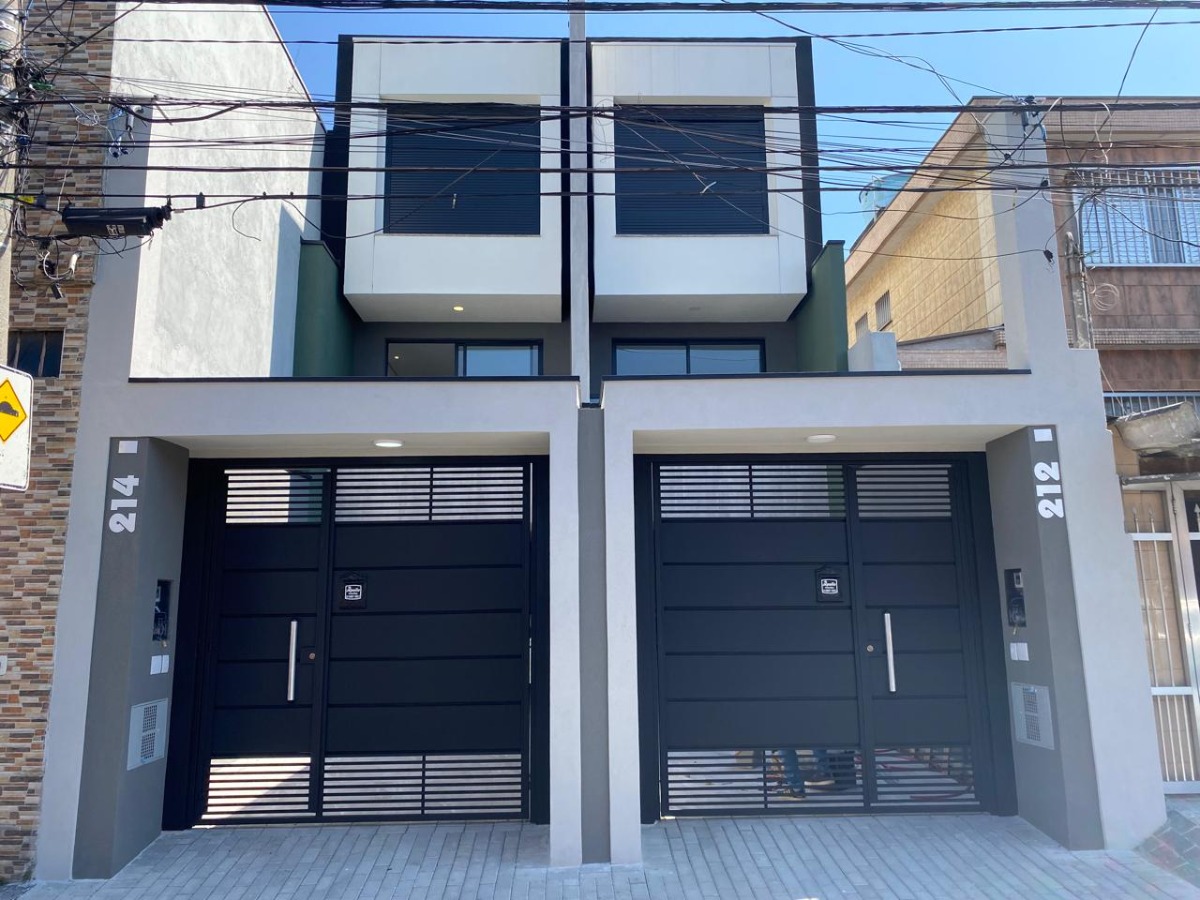 Casa à venda com 3 quartos, 135m² - Foto 1