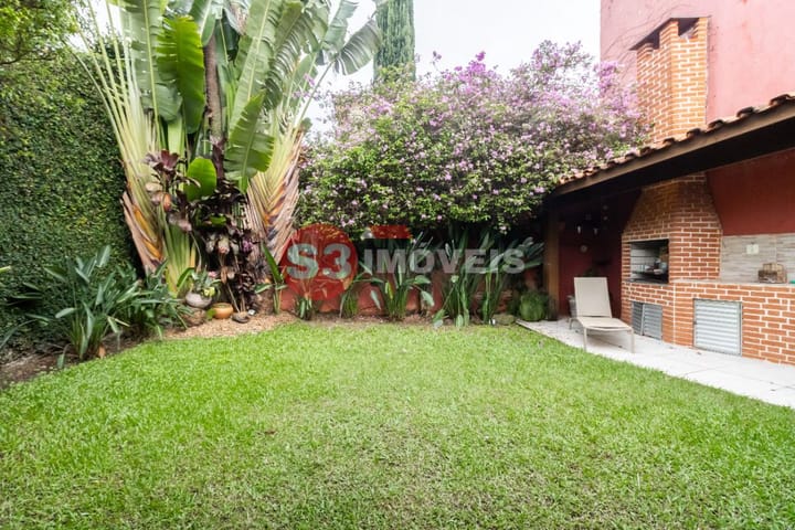 Casa à venda com 3 quartos, 300m² - Foto 20