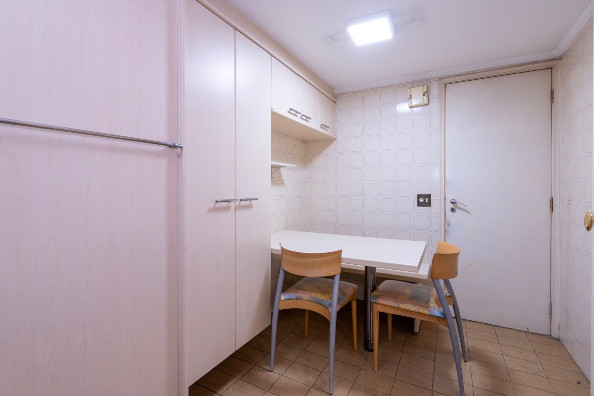 Apartamento à venda com 4 quartos, 166m² - Foto 13