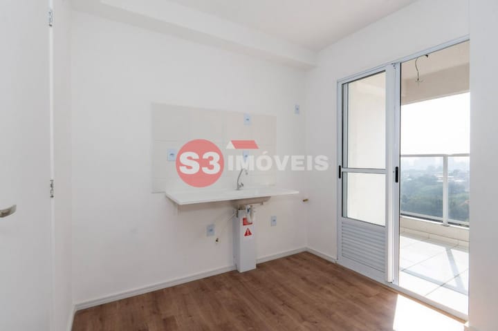 Apartamento à venda com 2 quartos, 30m² - Foto 7