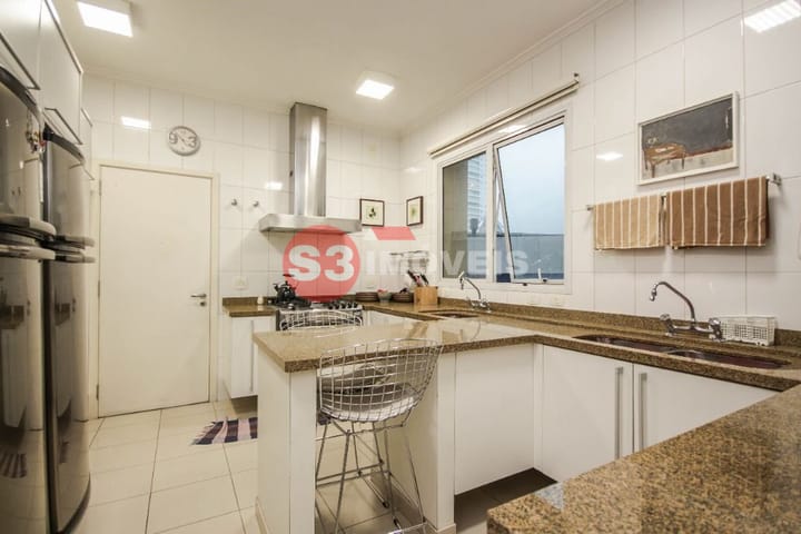 Apartamento à venda com 3 quartos, 264m² - Foto 10