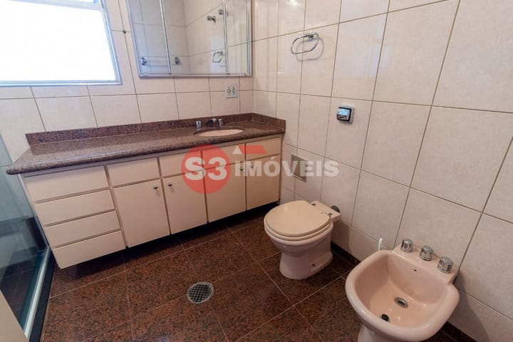 Apartamento à venda com 3 quartos, 227m² - Foto 18