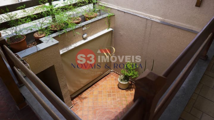 Casa à venda com 3 quartos, 211m² - Foto 23