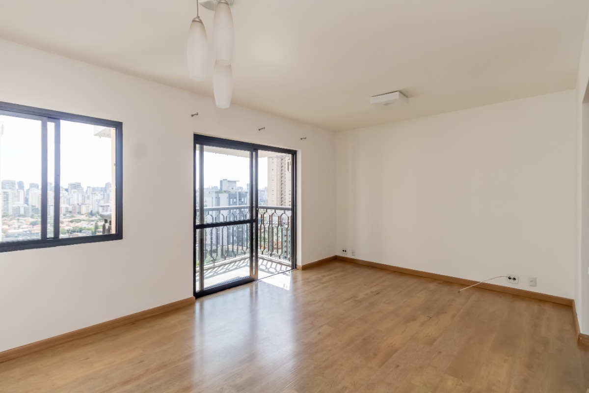 Apartamento à venda com 3 quartos, 96m² - Foto 2