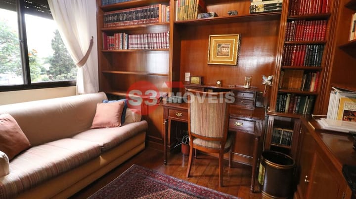 Apartamento à venda com 3 quartos, 200m² - Foto 19