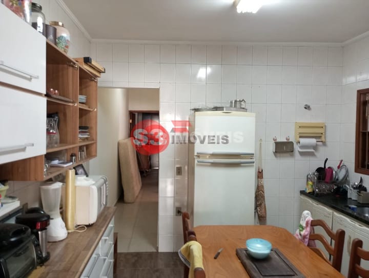 Casa à venda com 2 quartos, 170m² - Foto 6