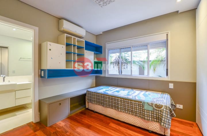 Casa à venda com 3 quartos, 259m² - Foto 14