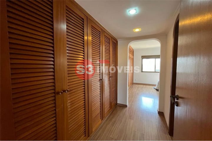 Cobertura à venda com 3 quartos, 246m² - Foto 2