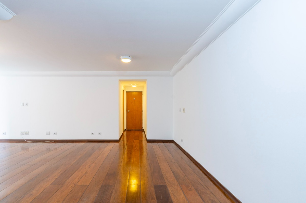 Apartamento à venda com 3 quartos, 150m² - Foto 5