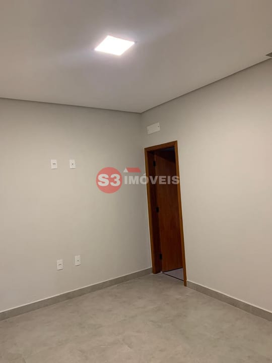 Casa à venda com 3 quartos, 81m² - Foto 12