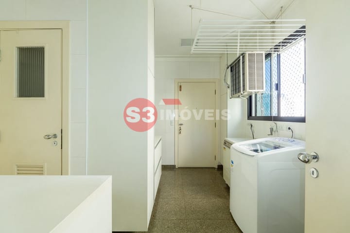 Apartamento à venda com 3 quartos, 200m² - Foto 18