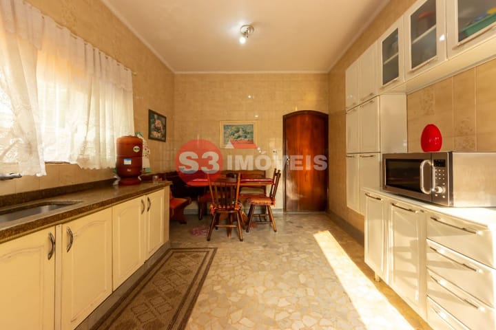 Casa à venda com 3 quartos, 215m² - Foto 5