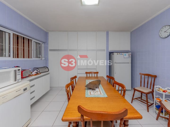 Casa à venda com 4 quartos, 237m² - Foto 11