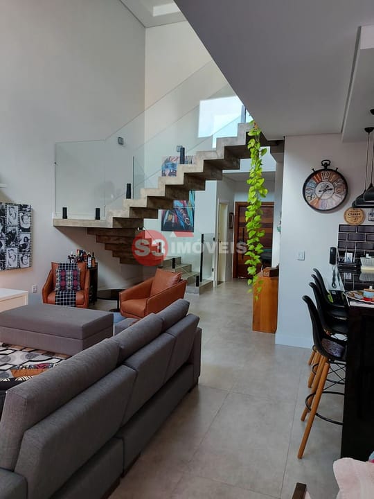 Casa de Condomínio à venda com 3 quartos, 250m² - Foto 3