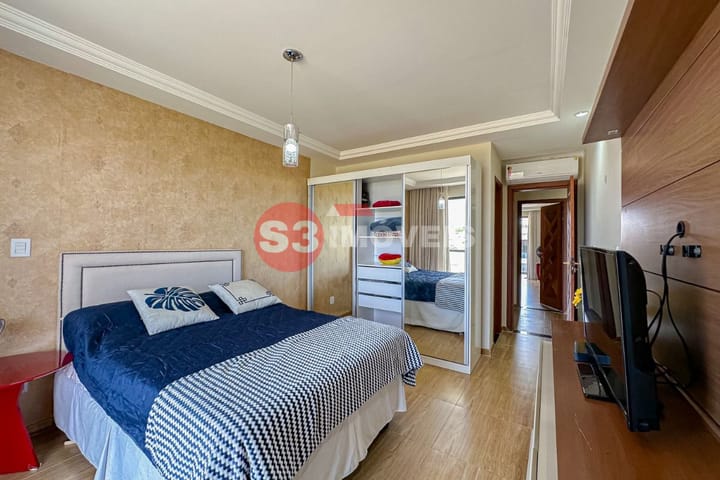 Casa de Condomínio à venda com 4 quartos, 240m² - Foto 25