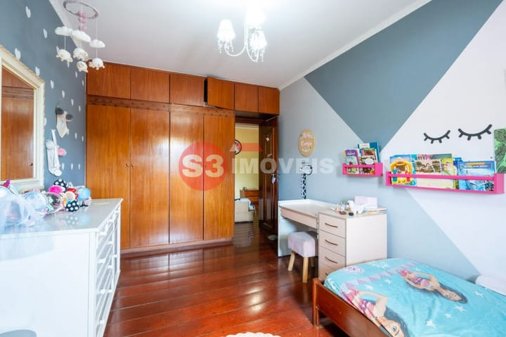 Casa à venda com 5 quartos, 270m² - Foto 47