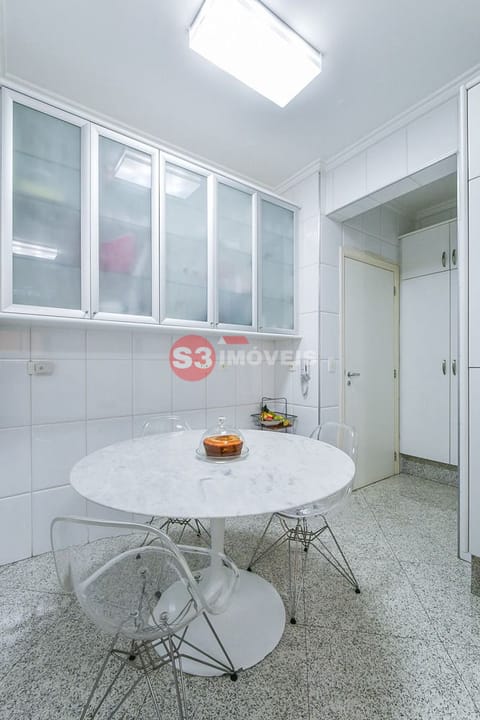 Apartamento à venda com 3 quartos, 247m² - Foto 18