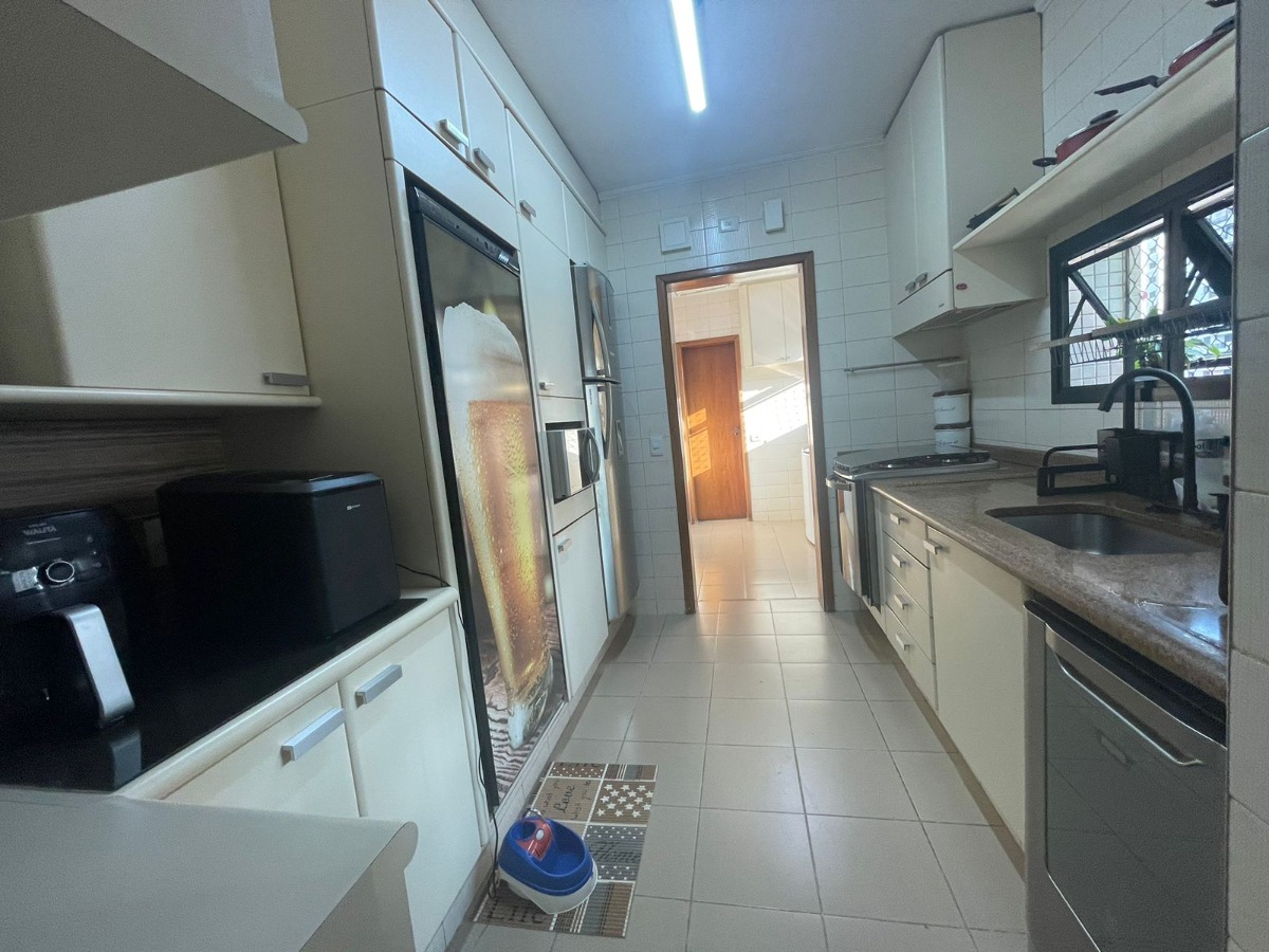 Apartamento à venda com 3 quartos, 165m² - Foto 5