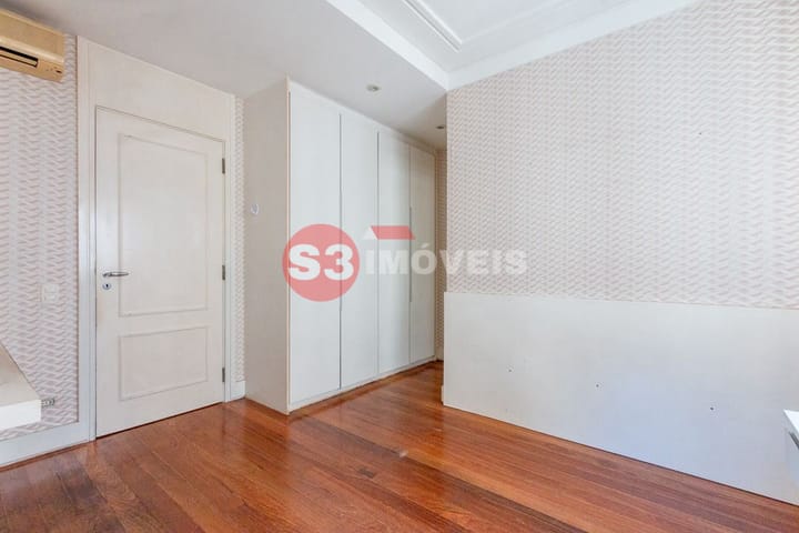 Apartamento à venda com 4 quartos, 211m² - Foto 14