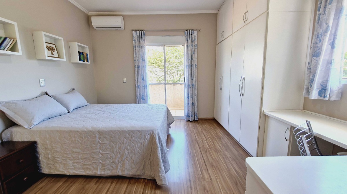 Casa à venda com 3 quartos, 320m² - Foto 30