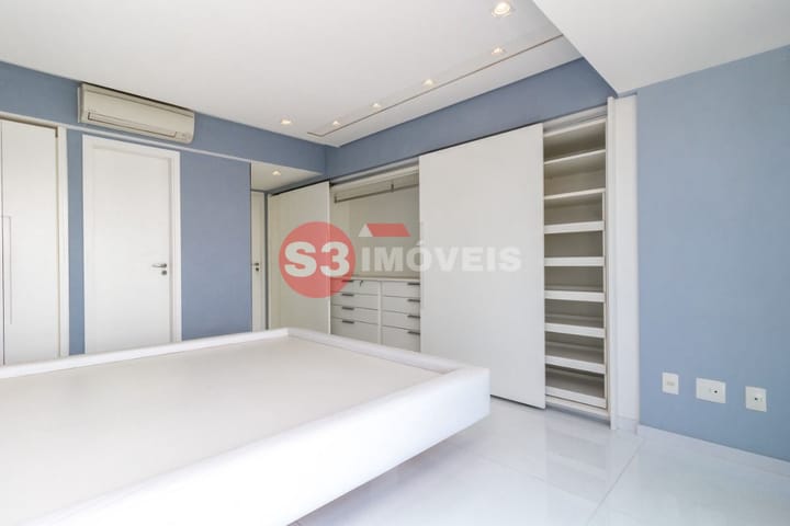 Apartamento à venda com 3 quartos, 162m² - Foto 17