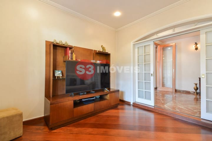 Casa à venda com 4 quartos, 450m² - Foto 10