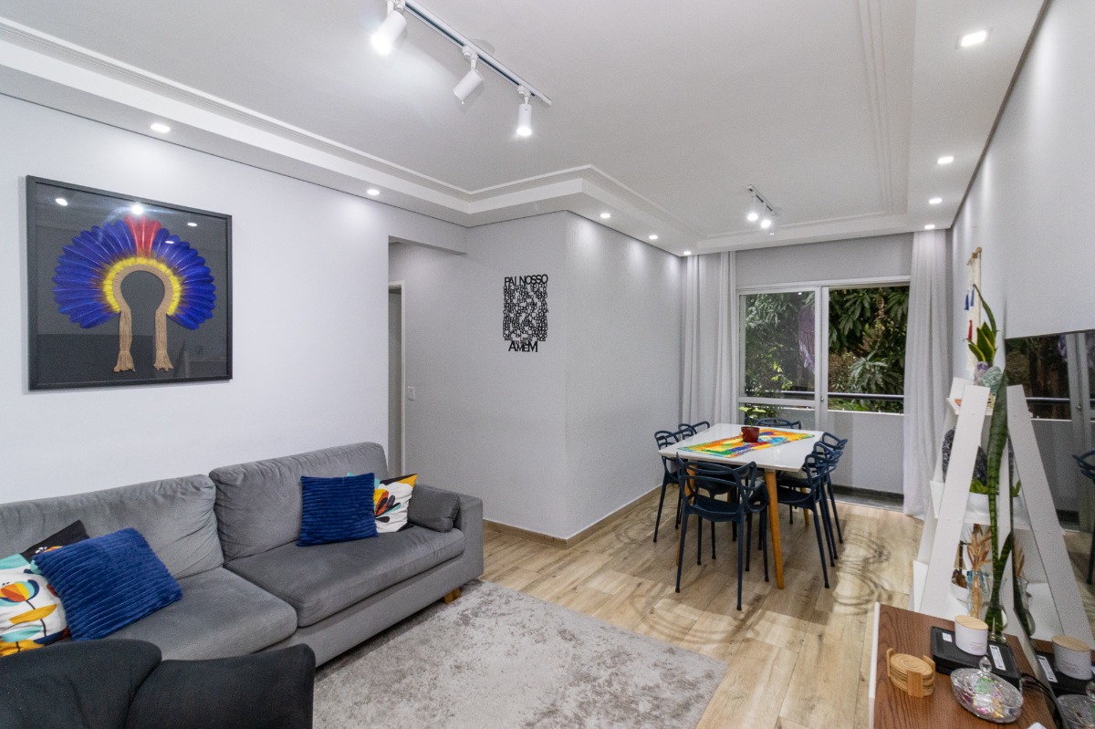 Apartamento à venda com 3 quartos, 73m² - Foto 1